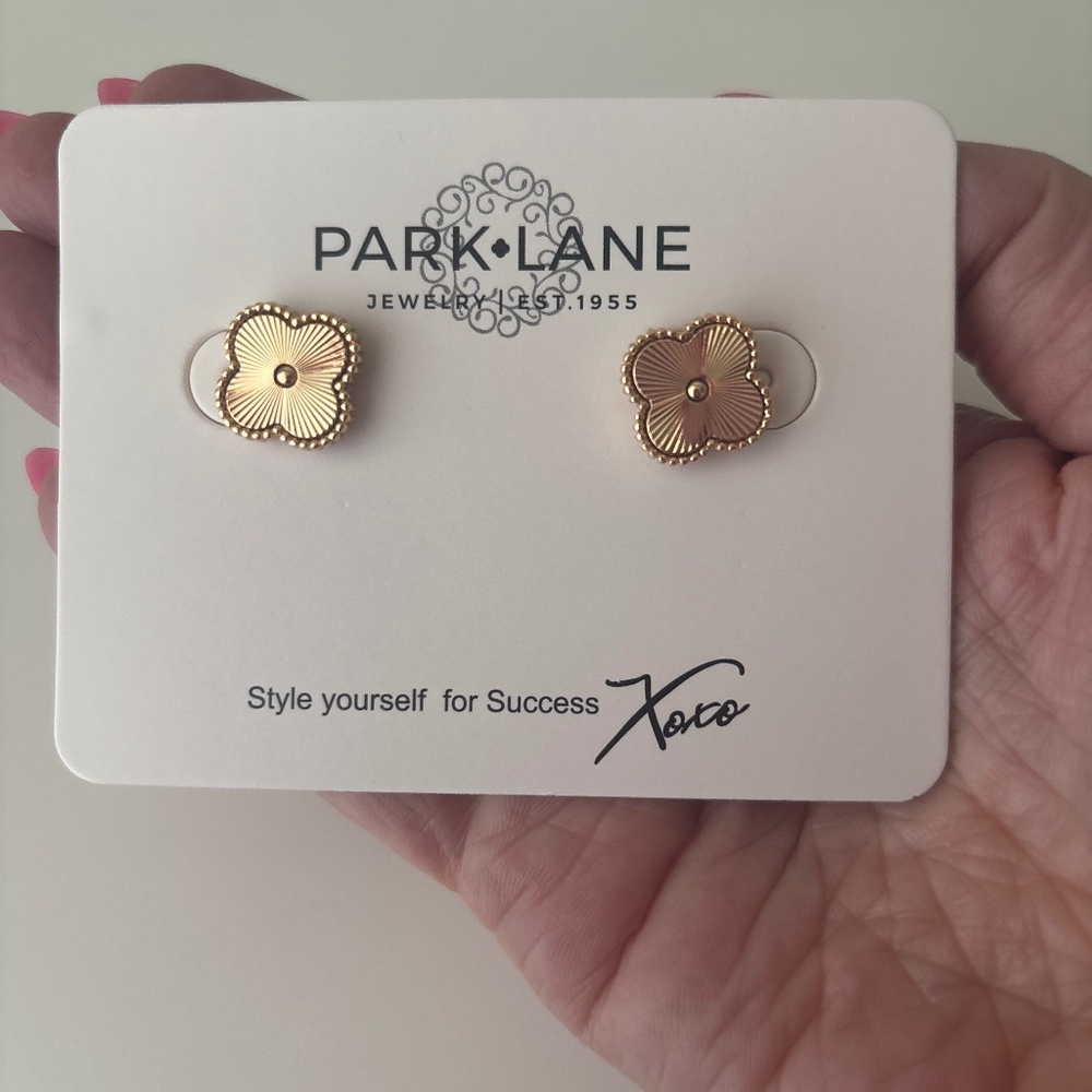 Foxy Earrings Gold